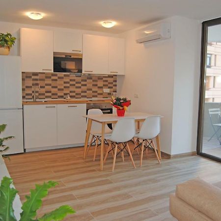 Recently Refurbished Apartment With Sea Views. ฟูเอนฮิโรลา ภายนอก รูปภาพ