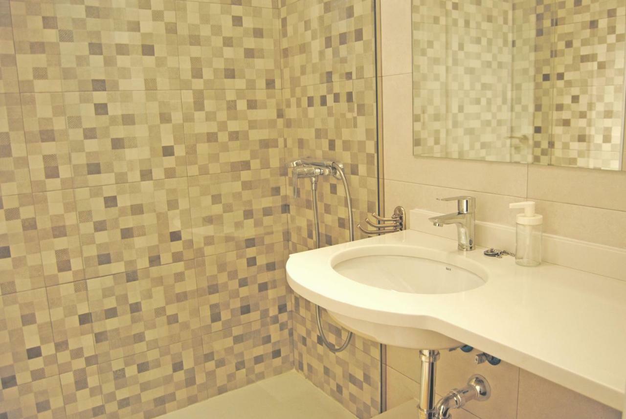Recently Refurbished Apartment With Sea Views. ฟูเอนฮิโรลา ภายนอก รูปภาพ