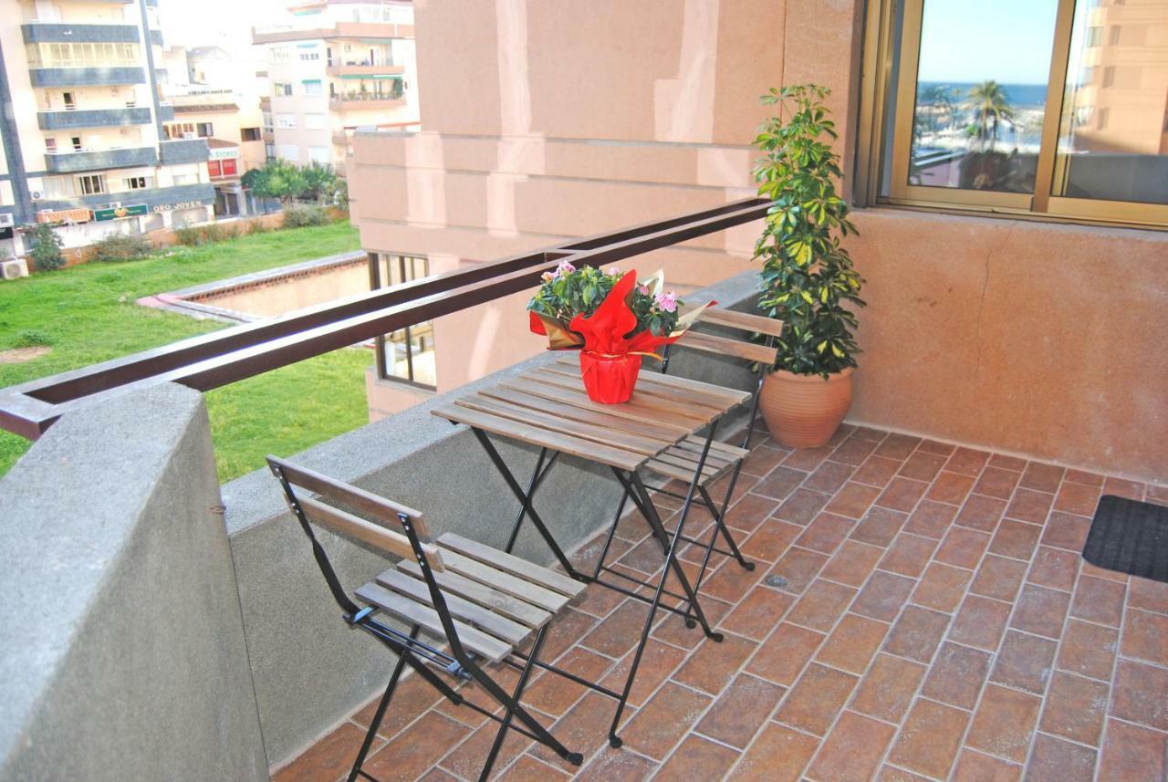 Recently Refurbished Apartment With Sea Views. ฟูเอนฮิโรลา ภายนอก รูปภาพ
