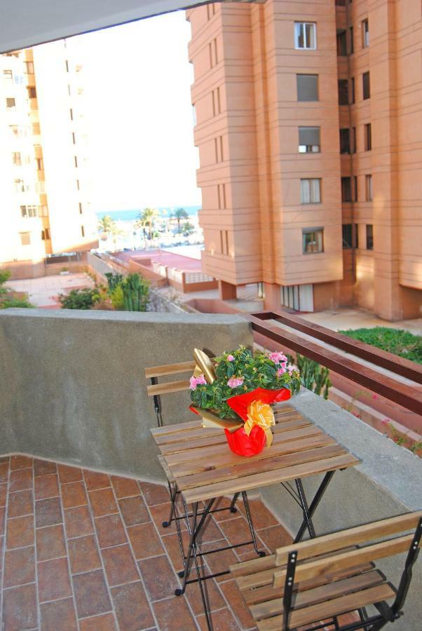 Recently Refurbished Apartment With Sea Views. ฟูเอนฮิโรลา ภายนอก รูปภาพ