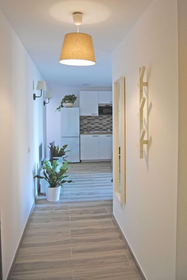 Recently Refurbished Apartment With Sea Views. ฟูเอนฮิโรลา ภายนอก รูปภาพ